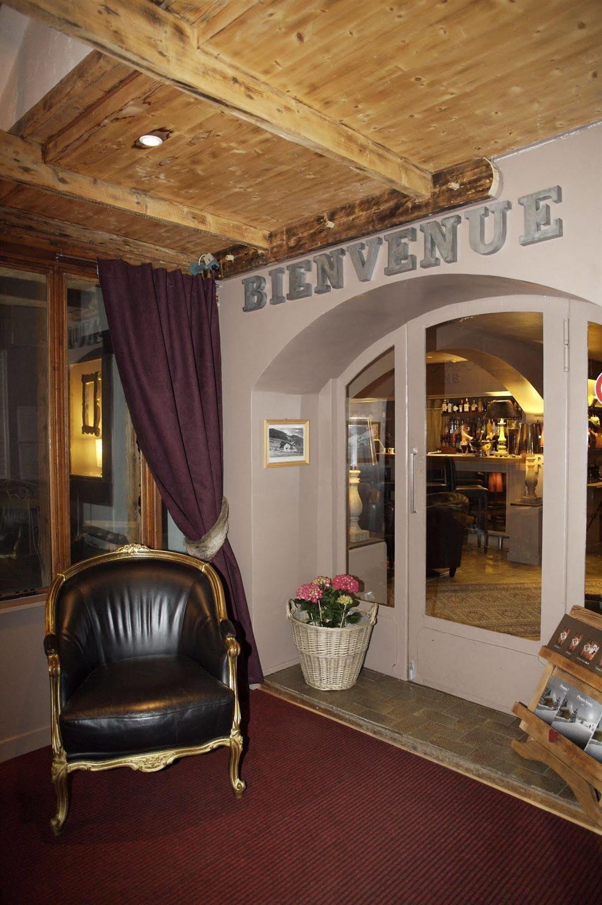 La Chaumiere 3*