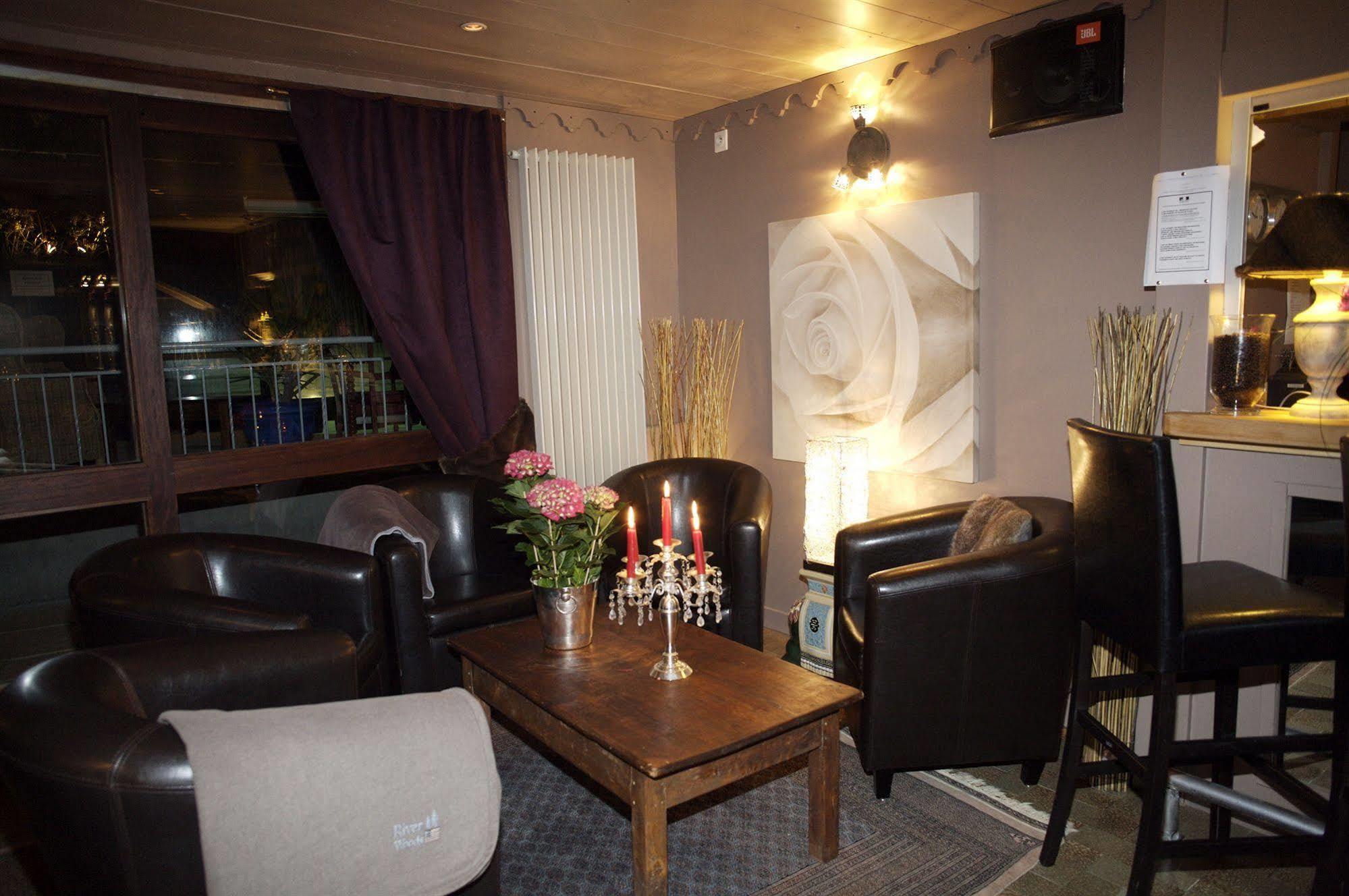 La Chaumiere Hotel 3*